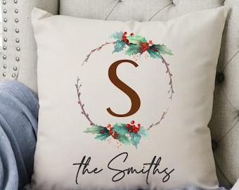 Personalized Christmas Wreath Family Throw Pillow, Monogram Linen Holiday Throw Pillow, Merry Christmas Gift Decor