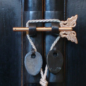 Butterfly Asian Furniture Hardware Locking Door Pin