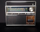 Vintage Sears and Roebuck Solid State AM FM Black Colored Portable Radio Featuring All Original Parts Design