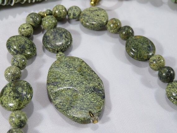 Vintage Speckled Green Natural Stone Statement Ne… - image 6