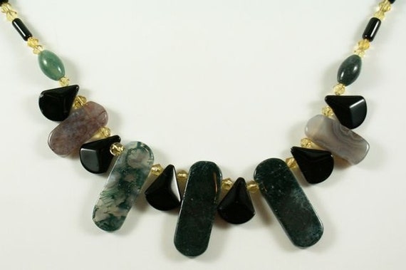 Vintage Zumani multiple shaped stone necklace in … - image 3