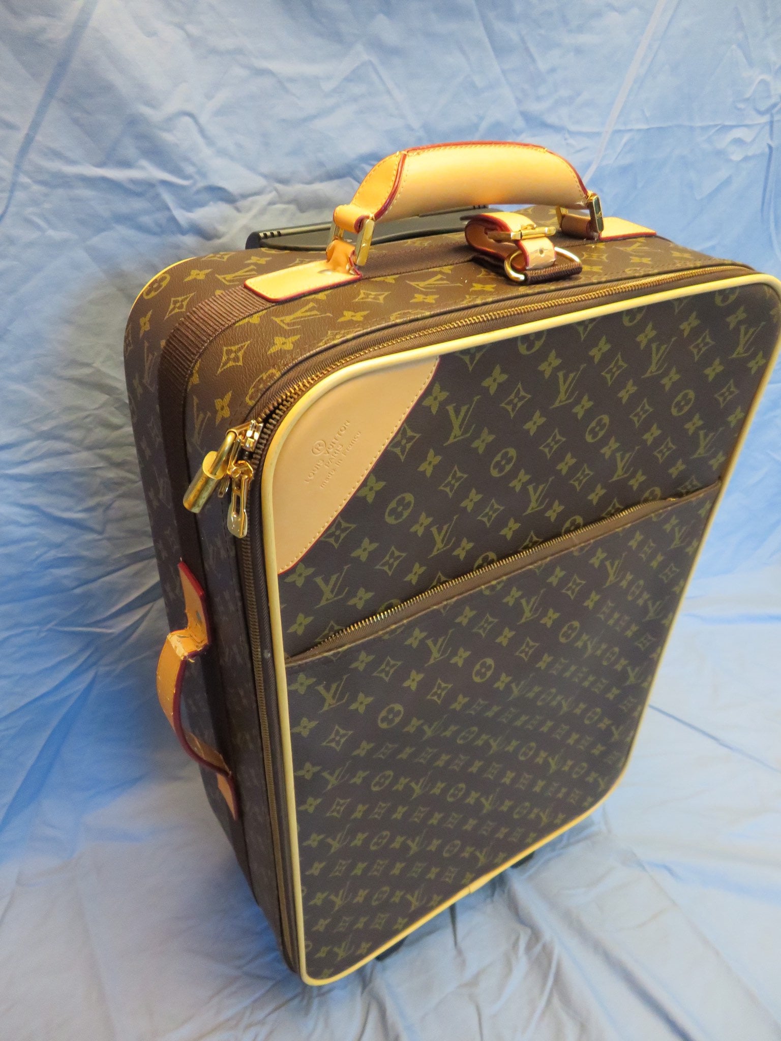 Louis Vuitton Monogram Pegase 55 Rolling Suitcase M23294 – Timeless Vintage  Company