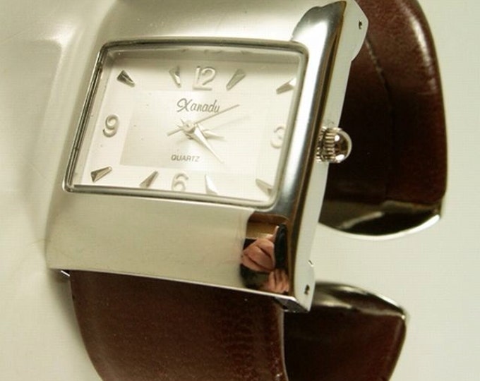 Vintage Ladies Quartz Bracelet Watch by Xanadu With Brown Cuff Style