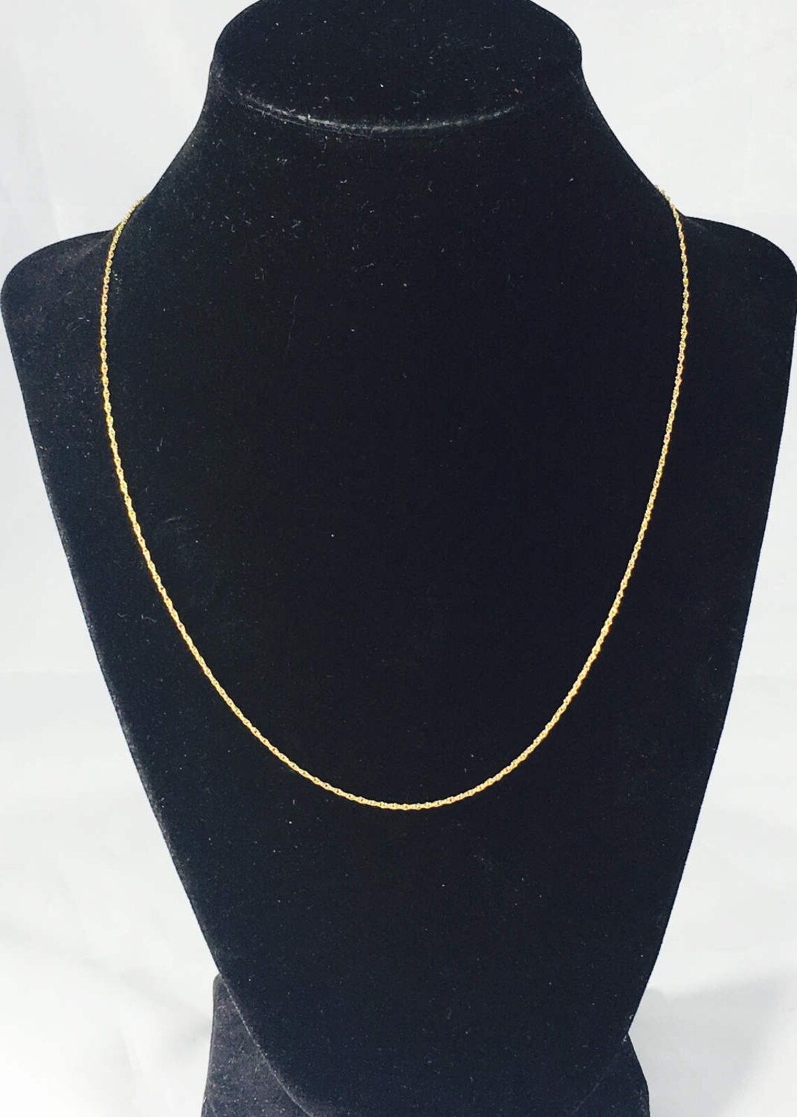 14k Yellow Gold Ladies Designer Singapore Chain Necklace Featuring