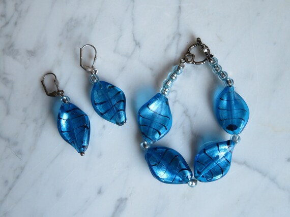 Vintage Caribbean Blue Art Glass Designer Bracele… - image 9