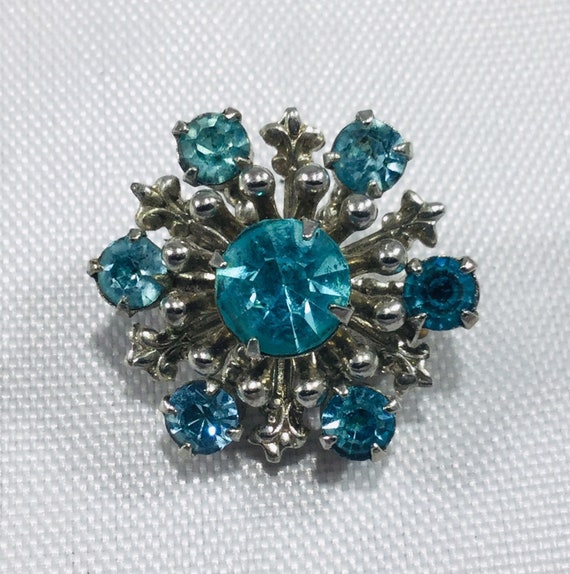 Vintage Ladies Silver Tone Blue Rhinestone Snowfl… - image 3