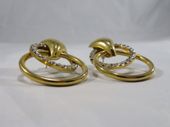 Vintage Gold Tone Double Hoop Rhinestone Earrings… - image 7