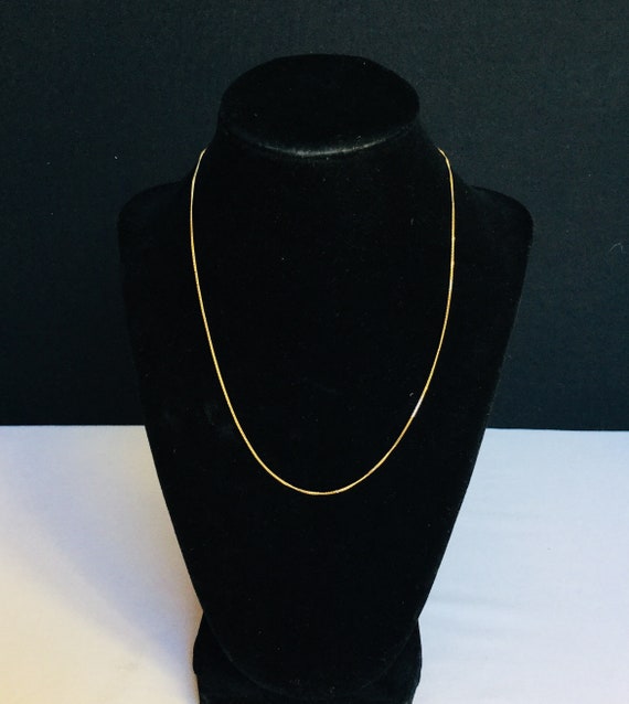 Vintage 10k Gold Curb Chain Designer Necklace Fea… - image 2