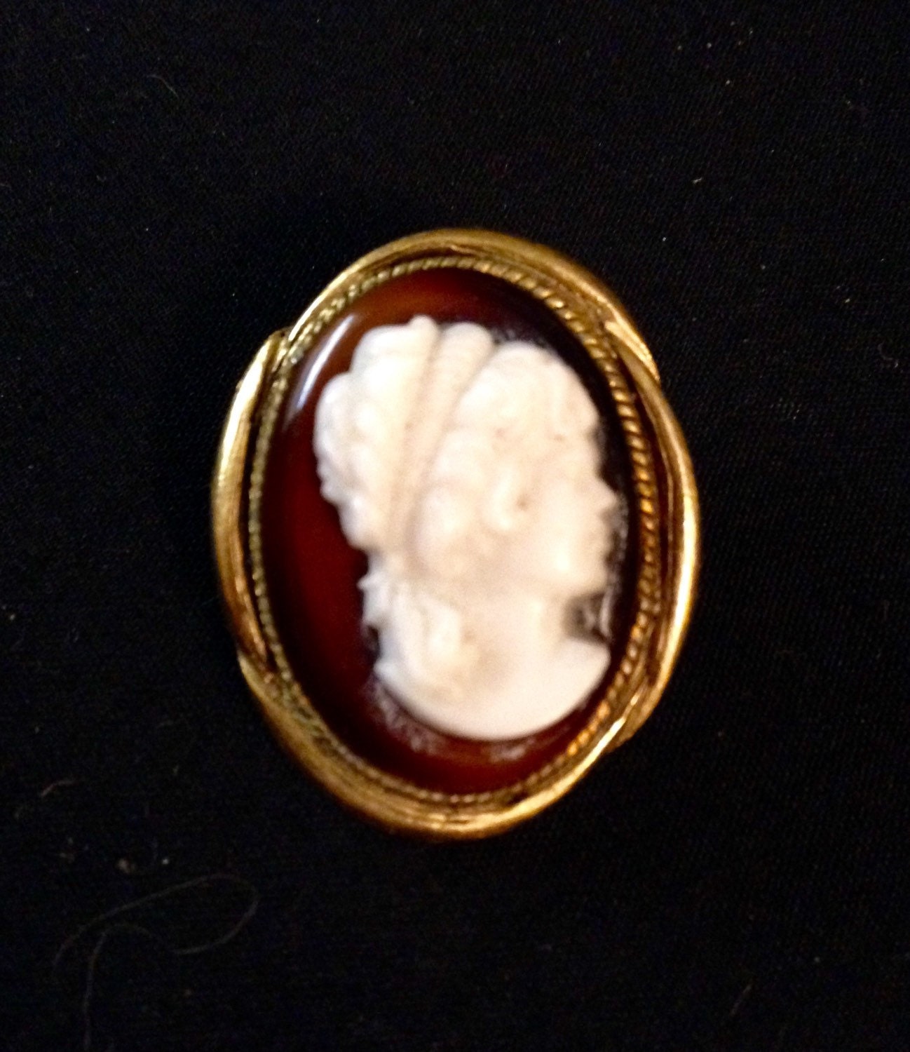 Vintage Ladies Gold Tone Ebony Cameo Designer Brooch Pin With Textured ...