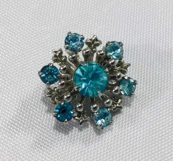 Vintage Ladies Silver Tone Blue Rhinestone Snowfl… - image 8