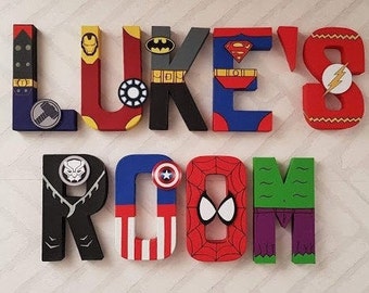 Arte mural de superhéroes: letras personalizadas de papel maché pintadas a mano - Nombre de superhéroe. Dormitorio infantil.