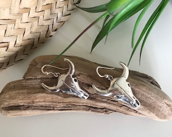Silber Bull Skull Ohrringe im Boho Stil