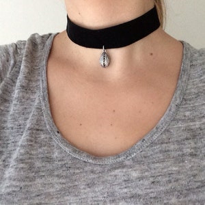 Samt Choker/Schwarzer Choker/Schwarzer Wildleder/Charm Choker/Schwarzer Samt/Choker Halskette/Schwarzer Grunge Choker/Band Choker/Schmuck Boho Choker