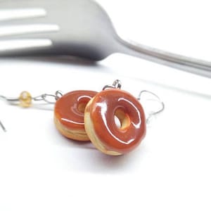 Polymer Clay glasiert und Zucker Donut Anhänger, Miniatur Essen Schmuck Maple Glazed