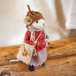 Christmas Mouse Felt Heart Mouse Christmas Gift for Her Wife Girlfriend Tiny Felt Love Mouse Christmas Animal Decor Miniature Mouse Ornament