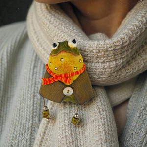 Frog Brooch | Cute Handmade Textile Pin | Kawaii Frog Accessory | Gift for Her | Funny Green Brooch