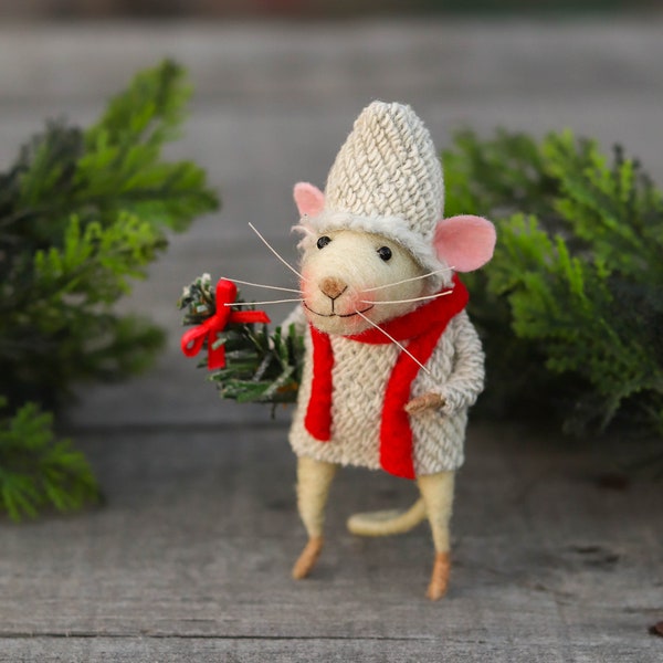 Winter Felt Mouse Collection Tiny Mouse Christmas Miniature Mouse Needle Felted Animal Red White Christmas Tree Shopping Mouse Art Doll Wool