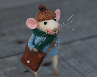 Needle Felted Animal, Miniature Animal, Felted Mouse, Felt Mice, Art Doll, Little Mouse, Birthday Gift, Cute Mouse, Fiber Arts, Home Decor