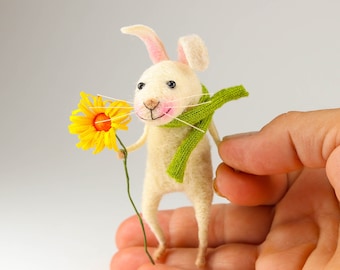 Needle Felted Rabbit, Felt Hare, Felted Bunny, Miniature Animal, Rabbit Sculpture, Hare Sculpture, Dollhouse Miniature, Needle Felted Hare
