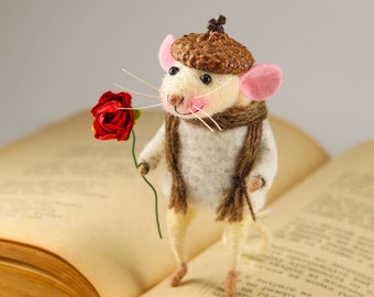 Felted mouse rat with a red rose, Romantic Anniversary gift for Her, Felt posable figurine, Stuffed animal art doll, White soft sculpture