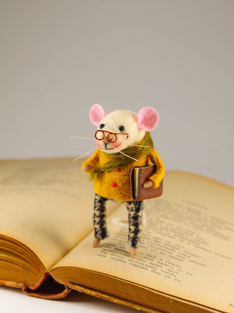 Needle Felted Animal, Felt Mouse, Wool Mouse, Mouse Miniature, Stuffed Animal, Dolls and Miniatures, Art Doll Animal, Mouse Figurine - .br Needle Felted Animal, Felt Mouse, Wool Mouse, Mouse Miniature, Stuffed Animal, Dolls and Miniatures, Art Doll Animal, Mouse Figurine - .br