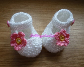 Mary Janes White Knit Baby boots, shoes with pink flower, crochet soft yarn, baby girl shoes , knitted baby shoes, baby shower gift handmade