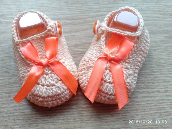 ribbon baby shoes
