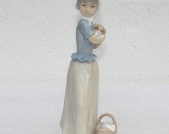 リヤドロ/ナオ 陶器の置物 猫と眠る少女、子猫 #1580 - Etsy 日本