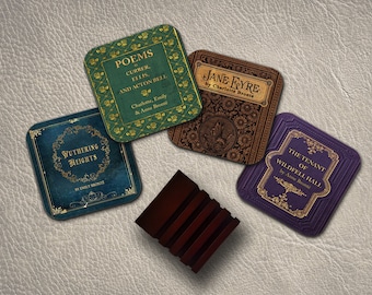 4 sous-verres mettant en vedette les romans et les poèmes les plus populaires des sœurs Brontë : Jane Eyre, Wuthering Heights et The Tenant of Wildfell Hall.