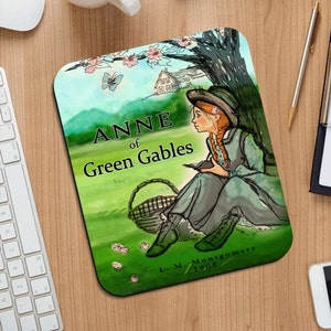 Anne of Green Gables von Lucy Maud Montgomery Mouse pad. Literarisches Mousepad mit Anne of Green Gables Buchdesign, Buchgeschenk, Literarisches Geschenk