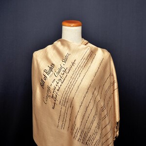 Universal Zone US Constitution & Bill Of Rights Scarf/Shawl – 100% Viscose, Beige, Patriotic Theme, Women's