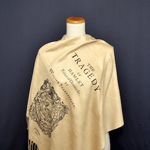 Hamlet Scarf/Shawl. William Shakespeare image 2