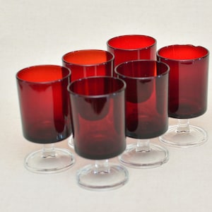Vintage French Luminarc Ruby Red Cavalier Wine Glasses set of 6 from 70&#39;s