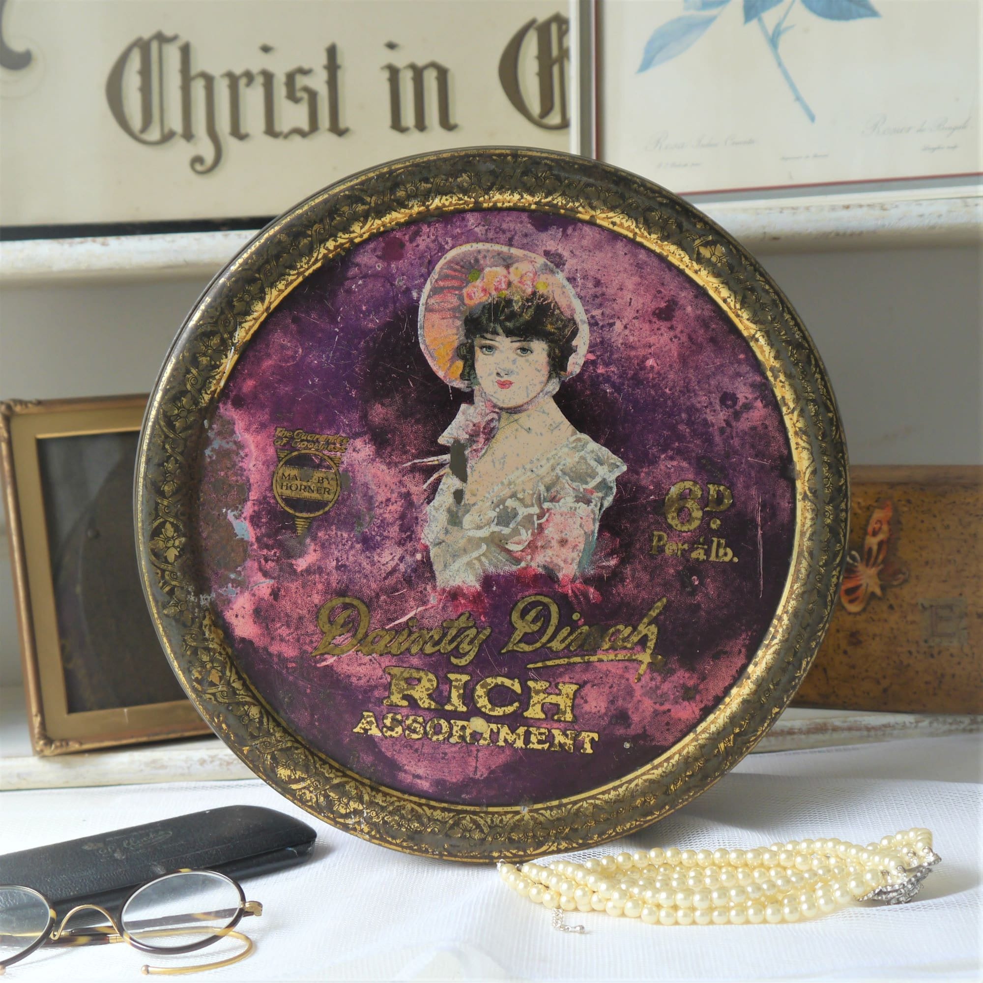 Vintage Dainty Dinah Toffee Tin