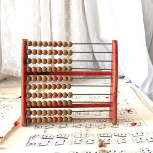 Vintage bemalter Abakus mit Holzperlen