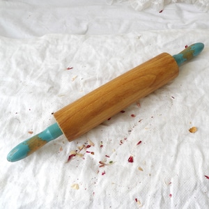 Vintage Rolling Pin with Blue Chippy Handles