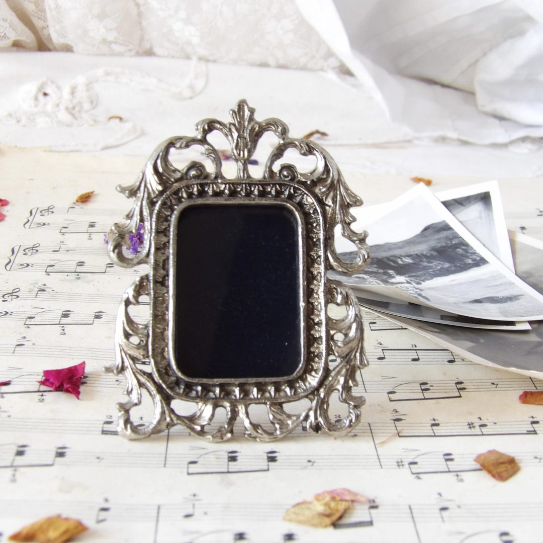 ヴィンテージ風ミニチュアフレーム付き ミニヴィンテージメタルフォトフレーム - Etsy 日本