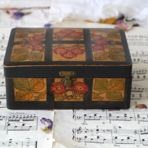 Small Vintage Floral Box with Velvet Lining