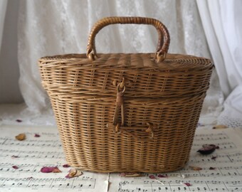 Small Vintage Wicker Basket Bag