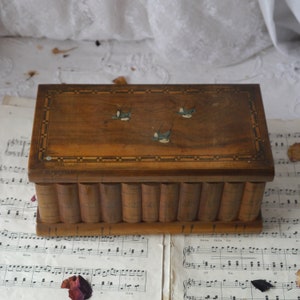 Antique Italian Sorrento Puzzel Box with Internal Mirror