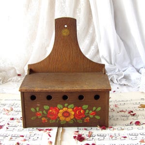 Vintage Painted Onion Box