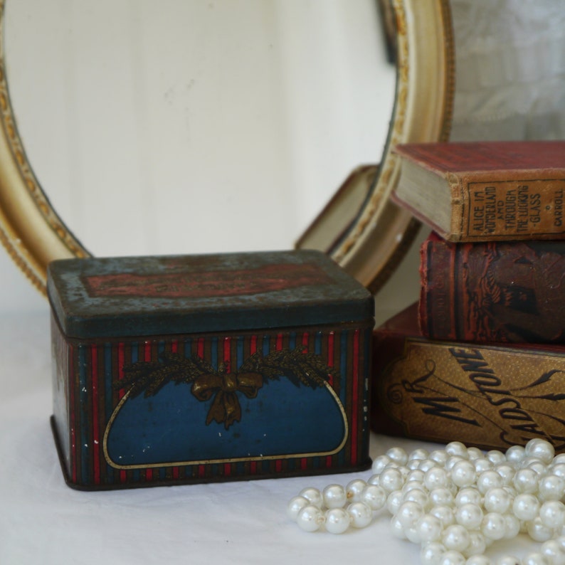 Vintage Meredith /& Drew Biscuit Tin