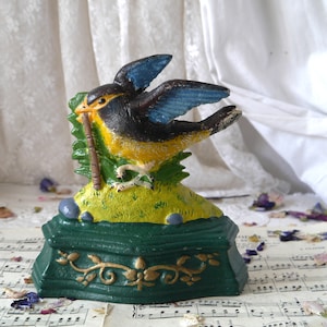 Vintage Cast Iron Bird Doorstop