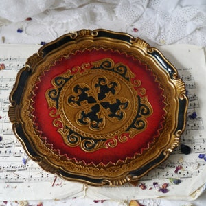 Round Painted Tray Florentine Style