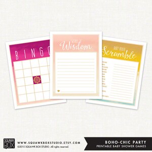 Può includere: Tre schede di gioco per baby shower stampabili con un tema boho-chic. Le schede sono rosa, pesca e giallo con accenti dorati. I giochi sono "Bingo", "Parole di saggezza" e "Baby Brain Scramble".