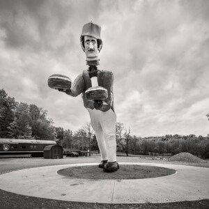 World's Largest Bobblehead, Bellville, Ohio