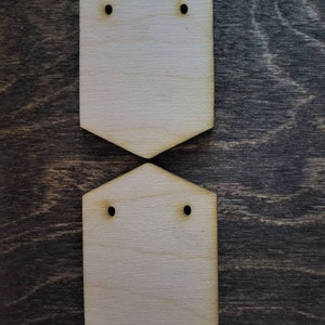 2x2.85 inchWholesale packs of rustic wood  earring cards.3mm thick. Recyclable. Reusable. Birchwood