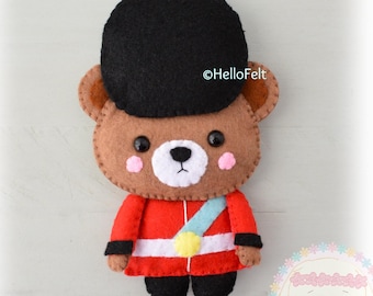 PDF + SVG PATTERN: Teddy Royal Guard.  Felt Christmas Ornaments pattern.