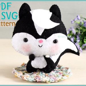 PDF PATTERN: Felt Skunk. + SVG file.