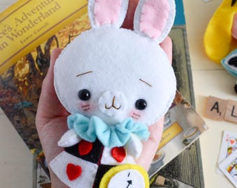 PDF PATTERN: White Rabbit.  Felt pattern Alice in wonderland.